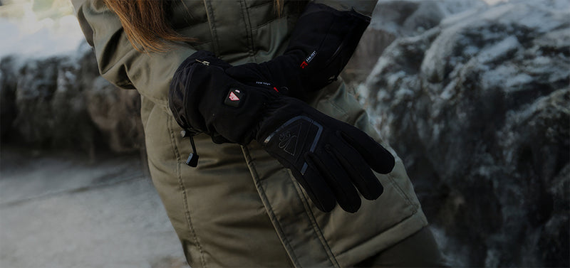 Battery heated gloves
