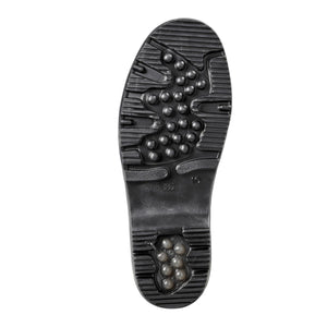 Baffin boot tread pattern with circular grip studs