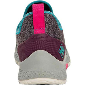 Rear view of Muck waterproof sneaker with grey textured upper and pink pull tab