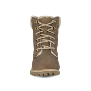 Cloud Nine Sheepskin brown lace up winter boot with cream shearling lining