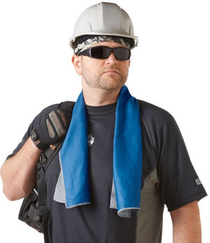Worker wearing a Chill-Its cooling towel around their neck with a hard hat and sunglasses