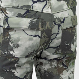 Mobile Warming camouflage pants back view with two pockets