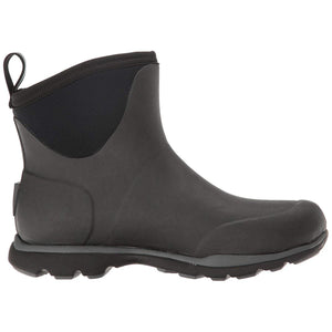 Muck black ankle boot with pull tab