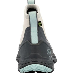 Back view of Muck ankle boot in cream and dark grey with light blue pull tab