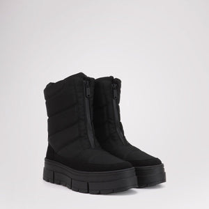 Pajar black quilted front zip platform winter boots