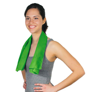 Woman wearing a green cooling towel around her neck