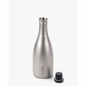 Snow Peak titanium bottle with black cap